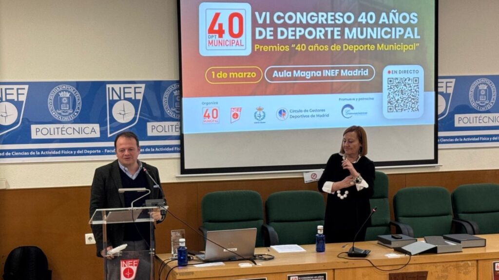 El Club Voleibol Leganés, premiado por su labor en la promoción del deporte municipal