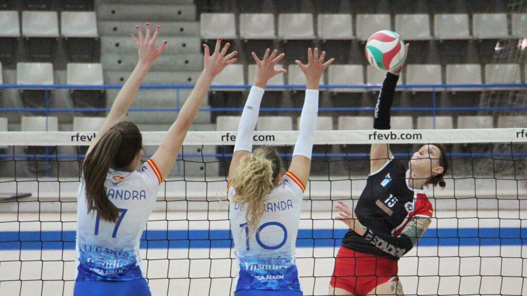 Victoria del UC3M Voleibol Leganés en el derbi: las chicas de Ilde García se imponen 1-3 en un partidazo