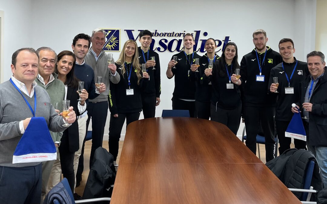 Visita institucional a Laboratorios Ynsadiet: brindis, apoyo y productos para la temporada